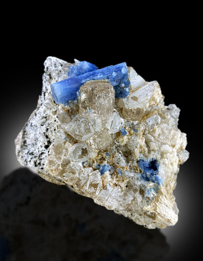 Deep blue aquamarine topaz quartz combination specimen
409 gram aquamarine topaz mineral specimen for sale