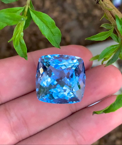 Presenting Santa Maria Color Aquamarine 50 Carats Piece