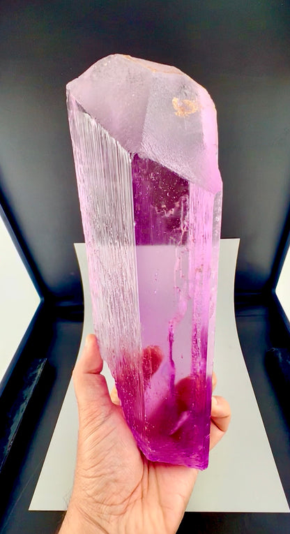 Facet Grade Kunzite Crystal , 2293 gram