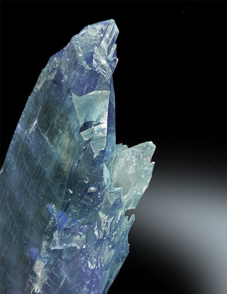 Kunzite Crystal, Bluish Kunzite, Natural Kunzite, Kunzite Gemstone, Spodumene Kunzite, Kunzite Crystal From Afghanistan 1011 Gram