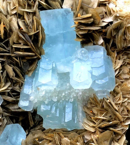 Museum Grade Aquamarine Specimen | Aquamarine Crystals Cluster | Aquamarine stone | Aquamarine for sale | Mineral Specimen | Muscovite Mica- 7.5 kg
