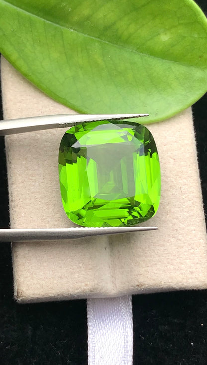 Natural Green Peridot 20.80 Ct Cushion Cut – Pakistan Peridot Gemstone