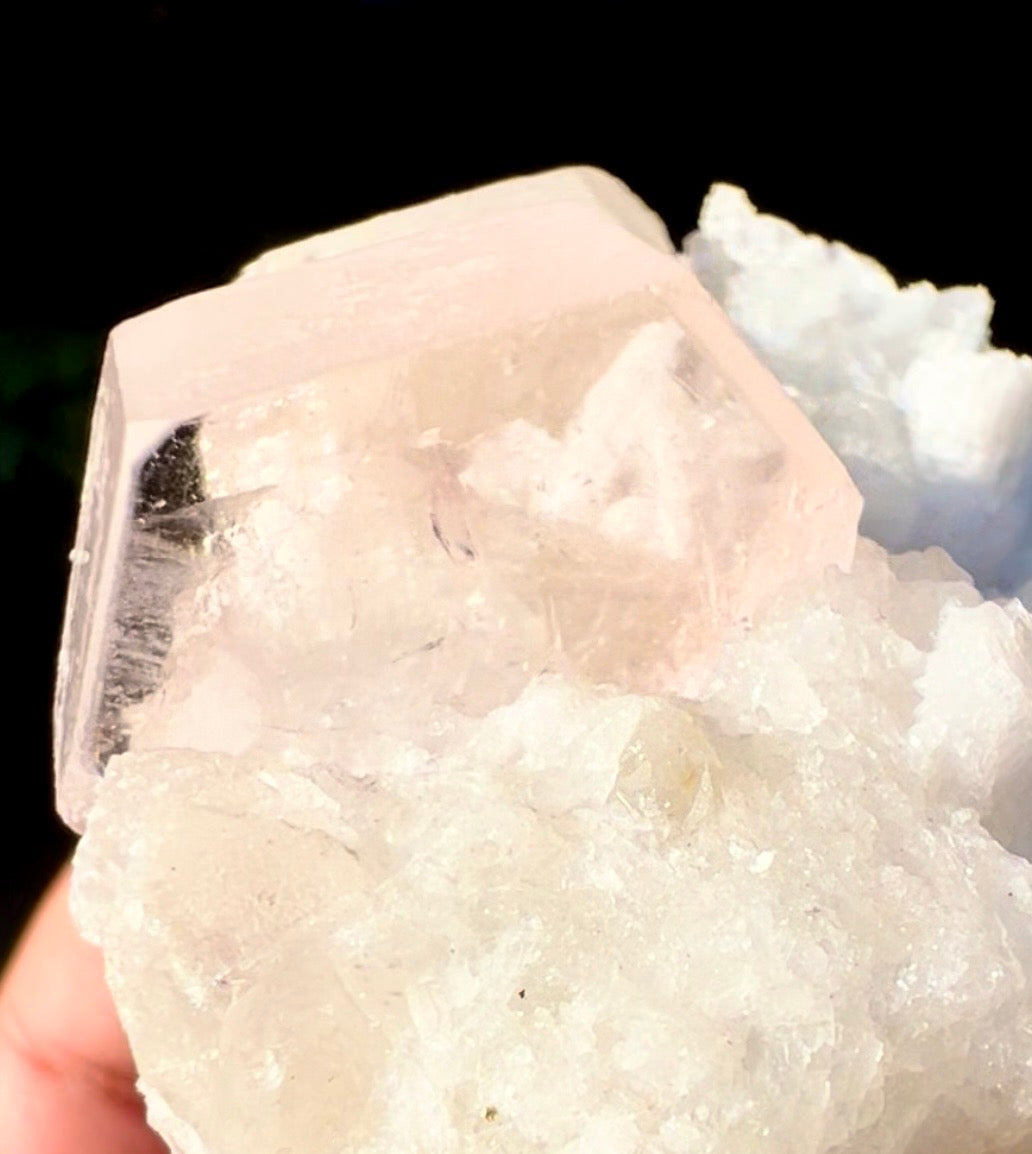 Morganite crysal with Quartz and Cleavlandite Albite from Afghanistan, 125 gram