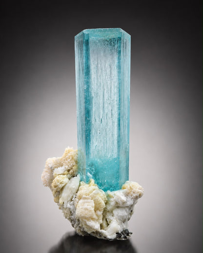 Aquamarine specimen from Pakistan, 570 gram