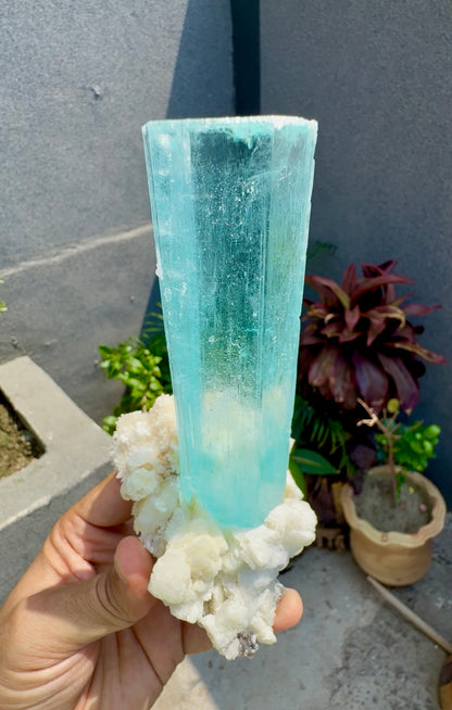 Aquamarine specimen from Pakistan, 570 gram