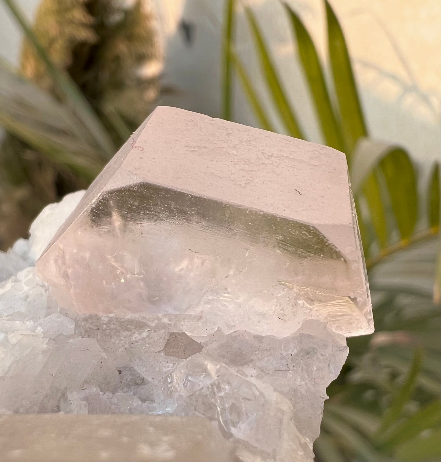 Morganite crysal with Quartz and Cleavlandite Albite from Afghanistan, 125 gram