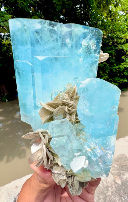 Aquamarine with Muscovite from Pakistan, 738 gram
