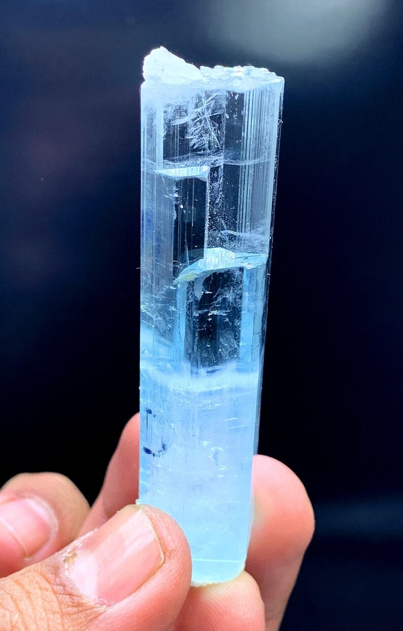 Enhydro Transparent Gem Grade Sky Blue Color Aquamarine Crystal, Raw Mineral, Aquamarine Gemstone, Aquamarine Specimen - 46 gram