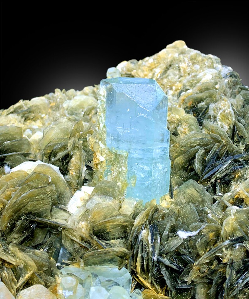 Aquamarine Specimen, Aquamarine Crystals with Muscovite Mica, Aquamarine Cluster, Aquamarine for sale, Aquamarine gemstone, 6.9kg