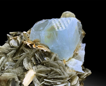 Aquamarine Specimen, Aquamarine Crystal on Muscovite Mica, Aquamarine stone, Mineral Specimen, Raw Gemstone, Raw Aquamarine, 1334 g