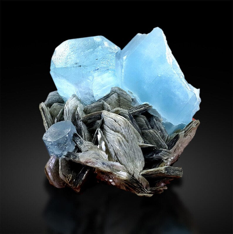 Aquamarine Specimen, Aquamarine Crystals on Muscovite Mica, Natural Aquamarine, Aquamarine for sale, Mineral Specimen, Raw Gemstone, 806 g