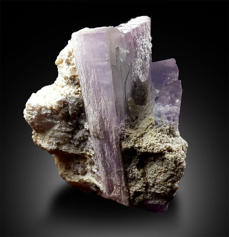 Bicolor Kunzite Specimen with Lepidolite from Nuristan Afghanistan - 1077 g , 144*123*78 mm