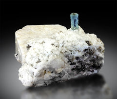 Aquamarine Crystal with Topaz , Albite and Feldspar from Shigar Pakistan - 634 g , 122*87 mm