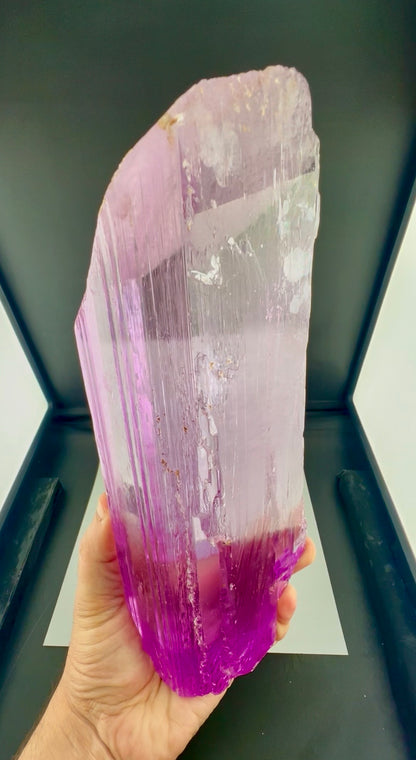 Facet Grade Kunzite Crystal , 2293 gram