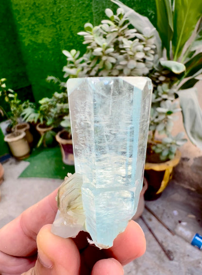 Aquamarine crystal with mica from Pakistan, 49 gram