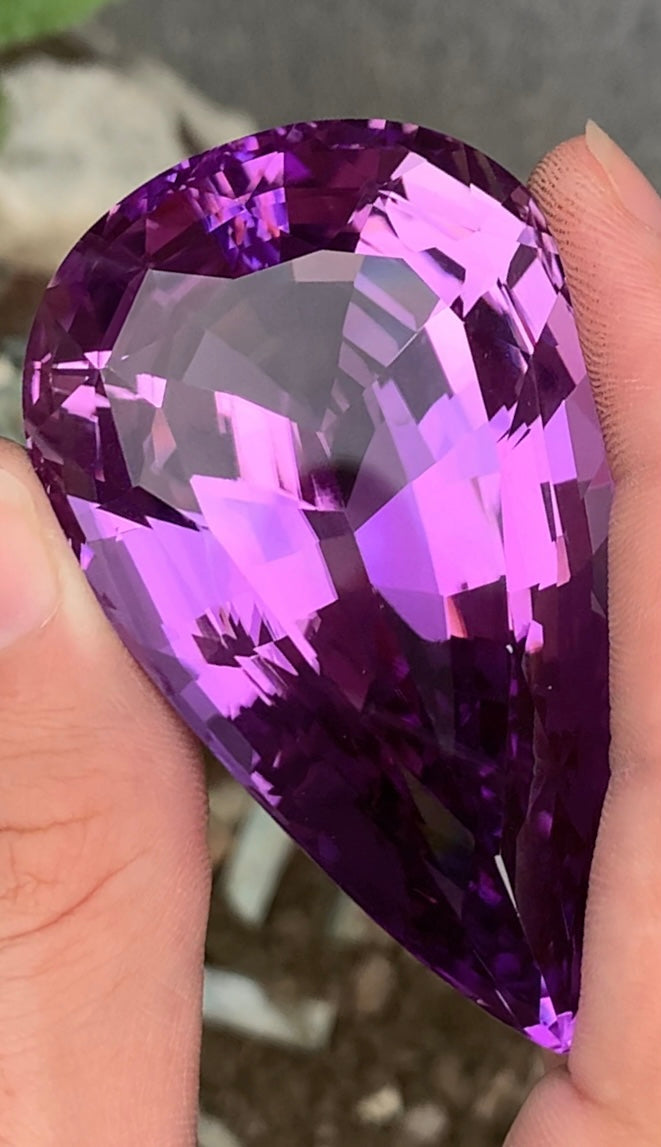 Deep Pink Kunzite Gemstone from Afghanistan – 477 Ct Museum Size Collector Gem – Investment Stone