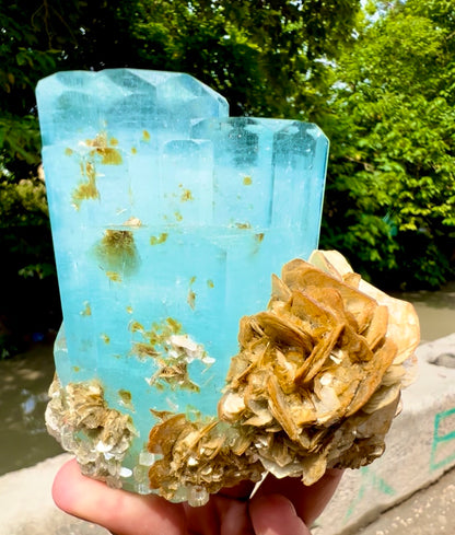 Aquamarine with Muscovite Mica from Pakistan, 543 gram