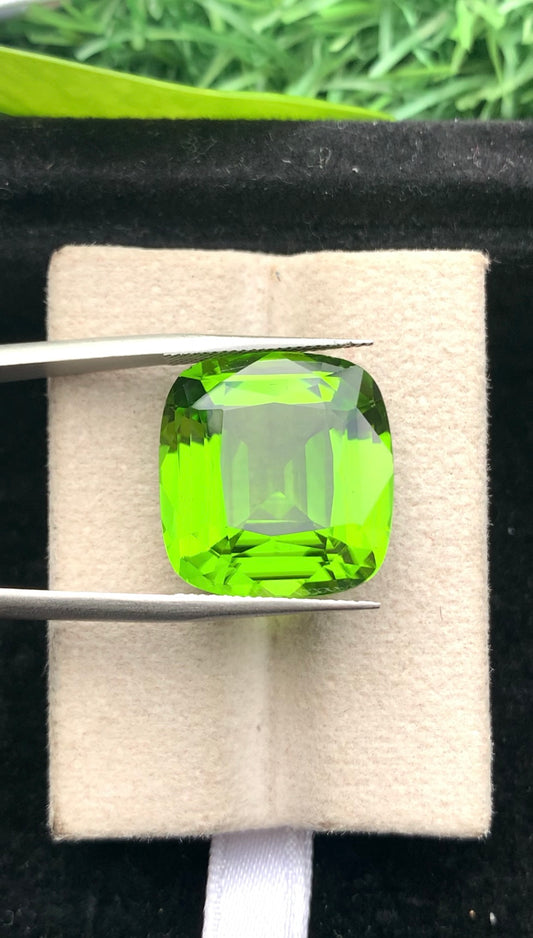 Natural Green Peridot 20.80 Ct Cushion Cut – Pakistan Peridot Gemstone