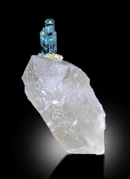 Stepwise Terminated Blue Aquamarine Crystal on Quartz Mineral Specimen From Shigar Valley Skardu Pakistan - 506 gram