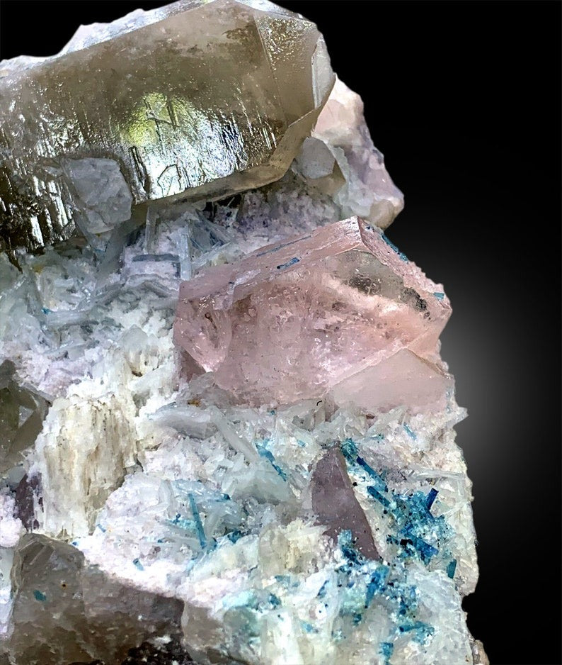 Natural Pink Color Morganite Crystal with Blue Smoky Quartz and Cleavelandite Albite, Morganite Specimen, Raw Mineral - 1044 gram