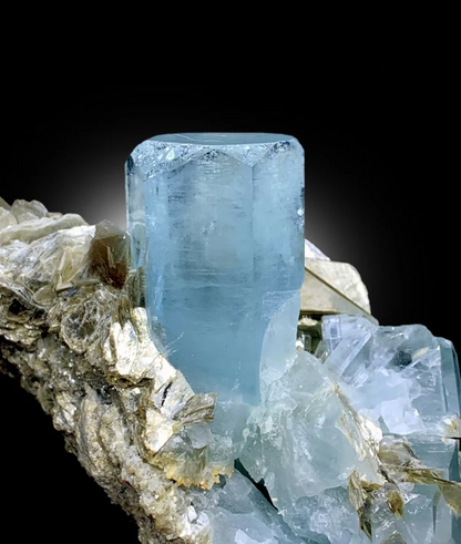 Aquamarine Cluster, Aquamarine Crystals with Mica, Aquamarine Specimen, Muscovite Mica, Crystal Cluster, Mineral Specimen, 830 gram