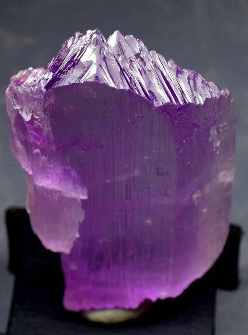 Kunzite Crystal, Damage Free Pink Kunzite Crystal with Complex Mountain Shape Terminations, Kunzite Gemstonw, Raw Kunzite 126 g, 86*48*15 mm