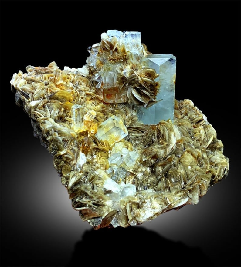 Aquamarine Crystals with Muscovite Mica, Terminated Aquamarine Crystals, Aquamarine Cluster, Aquamarine Crystals, Mineral Specimen, 1033 g