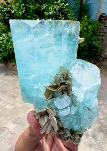 Aquamarine with Muscovite from Pakistan, 738 gram