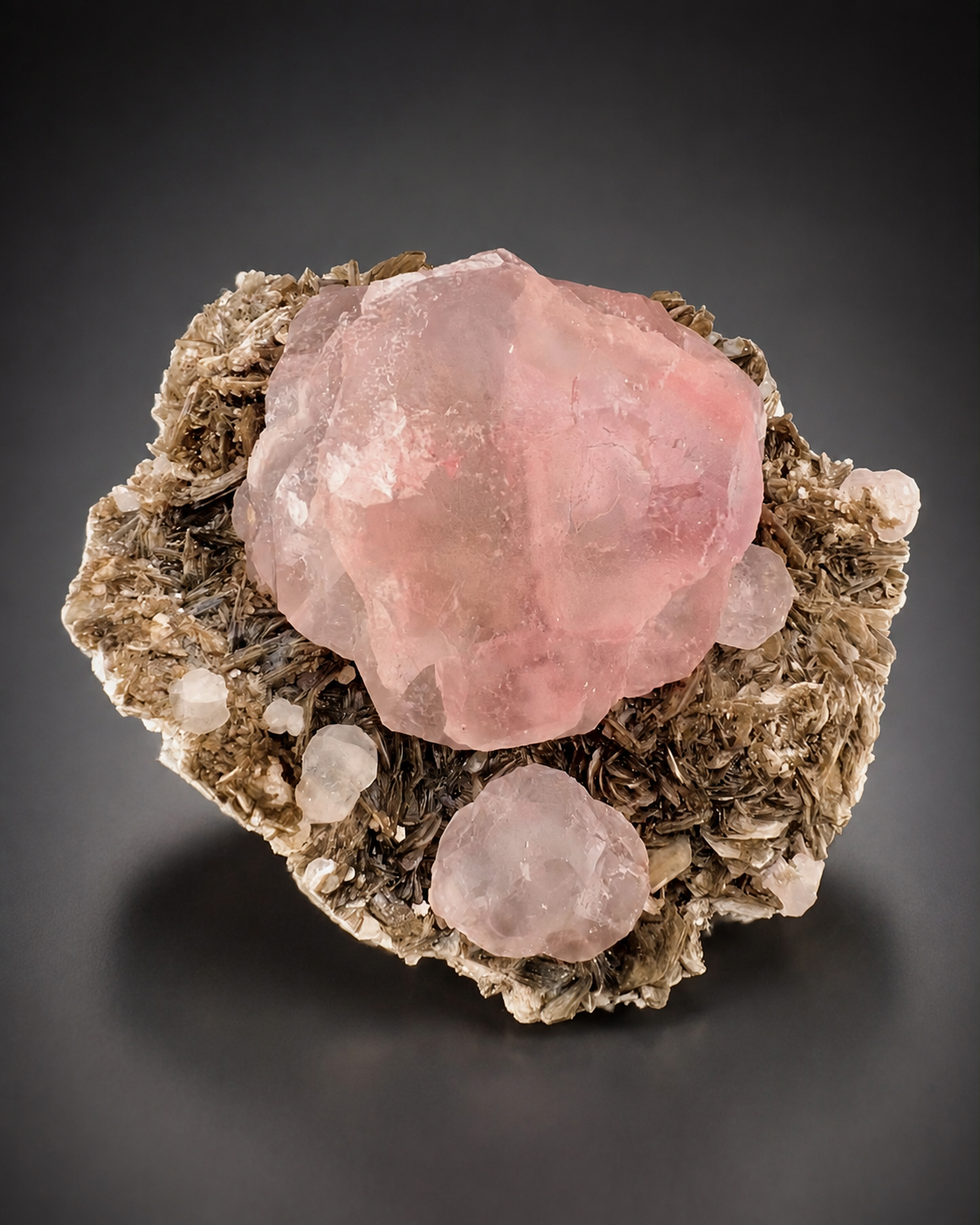 Pink Fluorite on Mica Matrix from Chumar Bakhoor Pakistan, 1619 gran