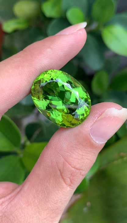 Natural Green Peridot 36.45 Ct Oval Brilliant Cut – Pakistan Peridot Gemstone