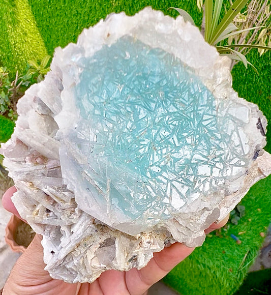 Beryl var AquaMorganite wity Cleavlandite Albite from Afghanistan, 578 gram