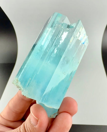 Aquamarine crystal from Pakistan, 166 gram