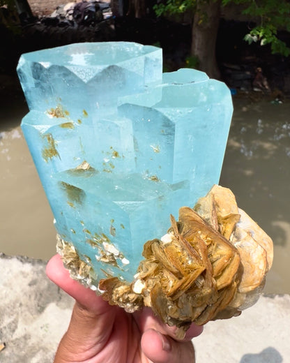 Aquamarine with Muscovite Mica from Pakistan, 543 gram