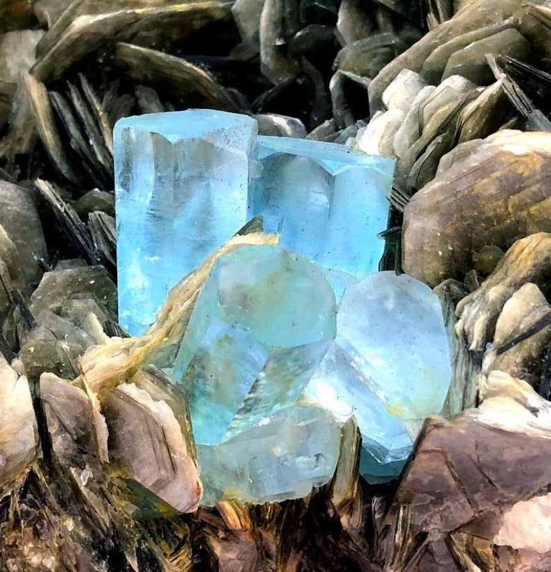 Natural Aquamarine Crystals with Muscovite Mica, Aquamarine Cluster, Aquamarine Specimen, Aquamarine for sale, 1441 gram