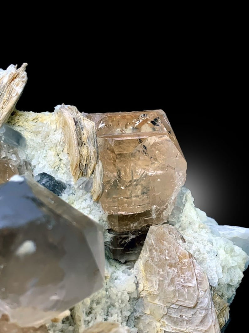 Topaz Specimen, Topaz Crystals, Topaz with Quartz Feldspar and Mica, Golden Topaz, Microcline Feldspar, Mineral Specimen, 1567 g