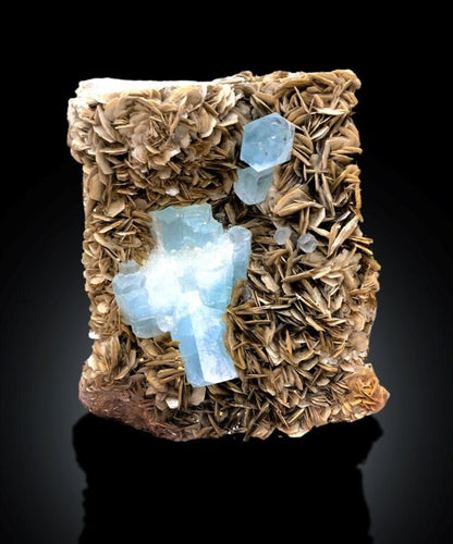 Museum Grade Aquamarine Specimen | Aquamarine Crystals Cluster | Aquamarine stone | Aquamarine for sale | Mineral Specimen | Muscovite Mica- 7.5 kg