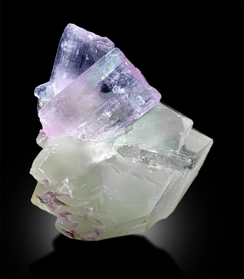 Pink Kunzite Specimen, Kunzite Crystal on Quartz, Natural Kunzite, Kunzite for sale, Healing Crystal, Chakra Crystal, Mineral Specimen, 151g
