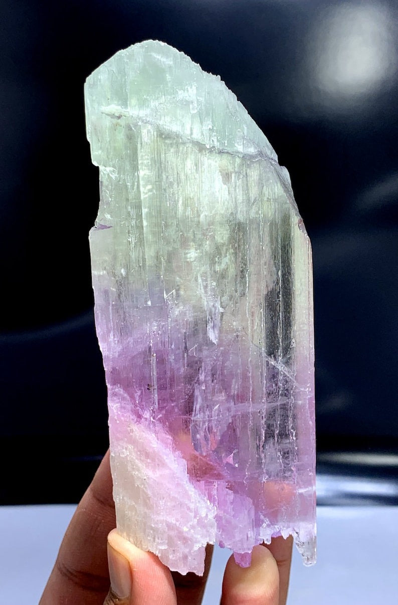 Bicolor Kunzite Crystal, Natural Kunzite, Kunzite stone, Pink Kunzite, Kunzite for sale, Raw Kunzite, Mineral Specimen, Healing Stone, 449 g