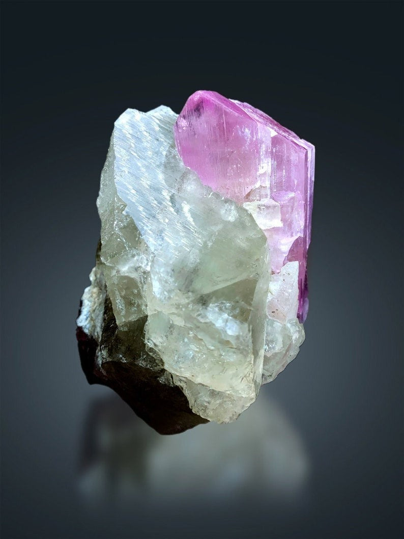 Pink Kunzite Crystal on Quartz, Natural Kunzite, Kunzite Stone, Aesthetic Mineral, Fine Mineral, Kunzite Specimen From Afghanistan 1469 g