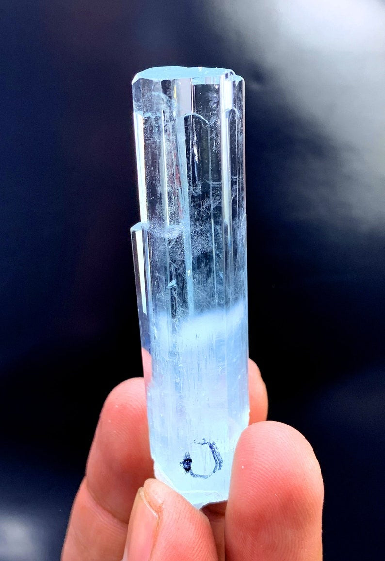 Enhydro Transparent Gem Grade Sky Blue Color Aquamarine Crystal, Raw Mineral, Aquamarine Gemstone, Aquamarine Specimen - 38 gram