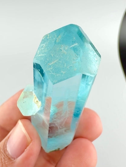 Aquamarine crystal from Pakistan , 32 gram