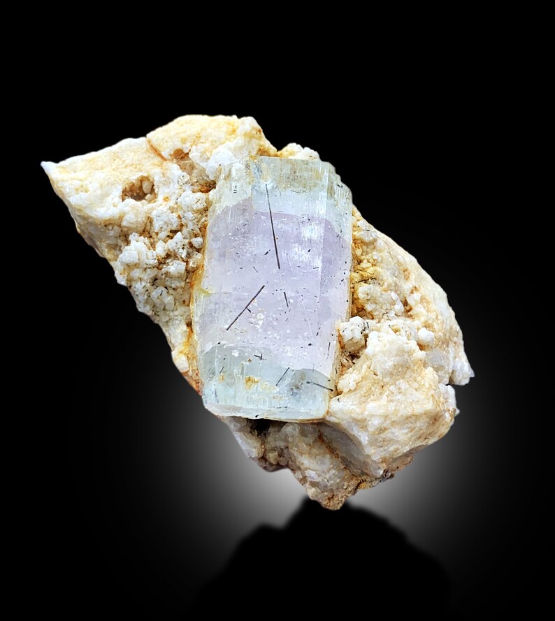 Bi-color beryl showing pink morganite and blue aquamarine zones
85 gram AquaMorganite specimen self-standing display