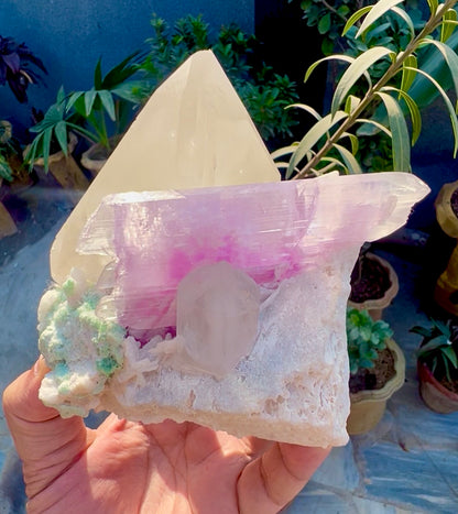 Kunzite with Quartz on matrix from Afghanistan, 740 gram