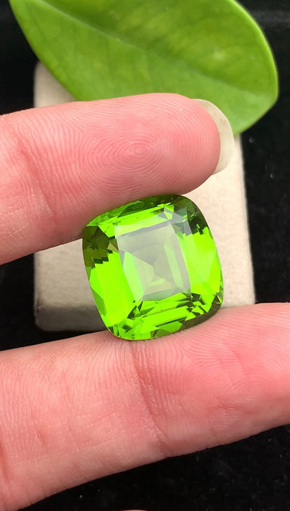 Natural Green Peridot 20.80 Ct Cushion Cut – Pakistan Peridot Gemstone