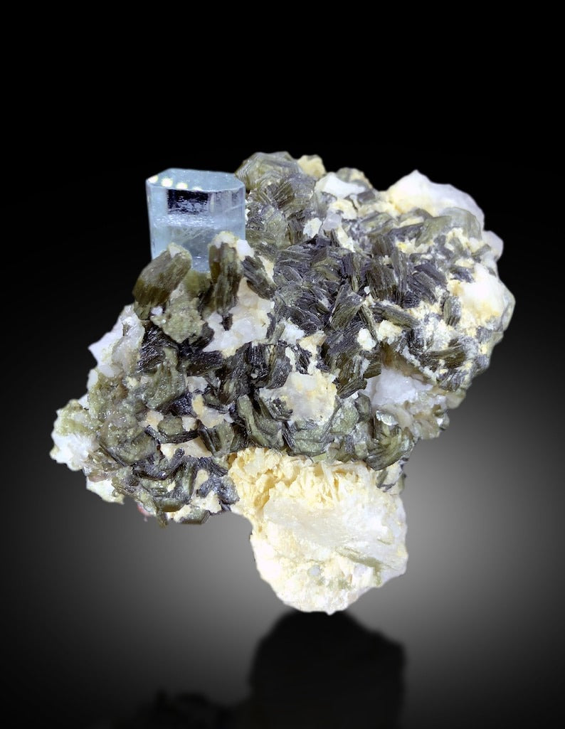 Transparent Blue Color Aquamarine Crystal with Star Mica, Aquamarine Specimen, Aquamarine from Shigar valley Skardu Pakistan - 408 gram