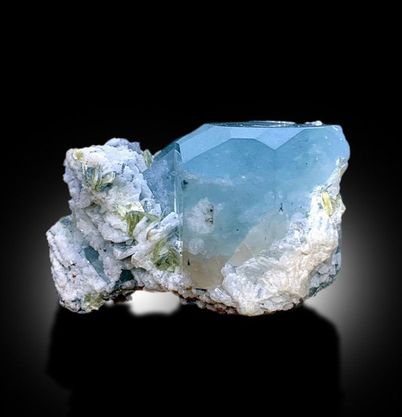 Aquamarine Specimen, Terminated Aquamarine Crystals with Cleavlandite Albite, Natural Aquamarine, Mineral Specimen, Raw Gemstone, 258 gram