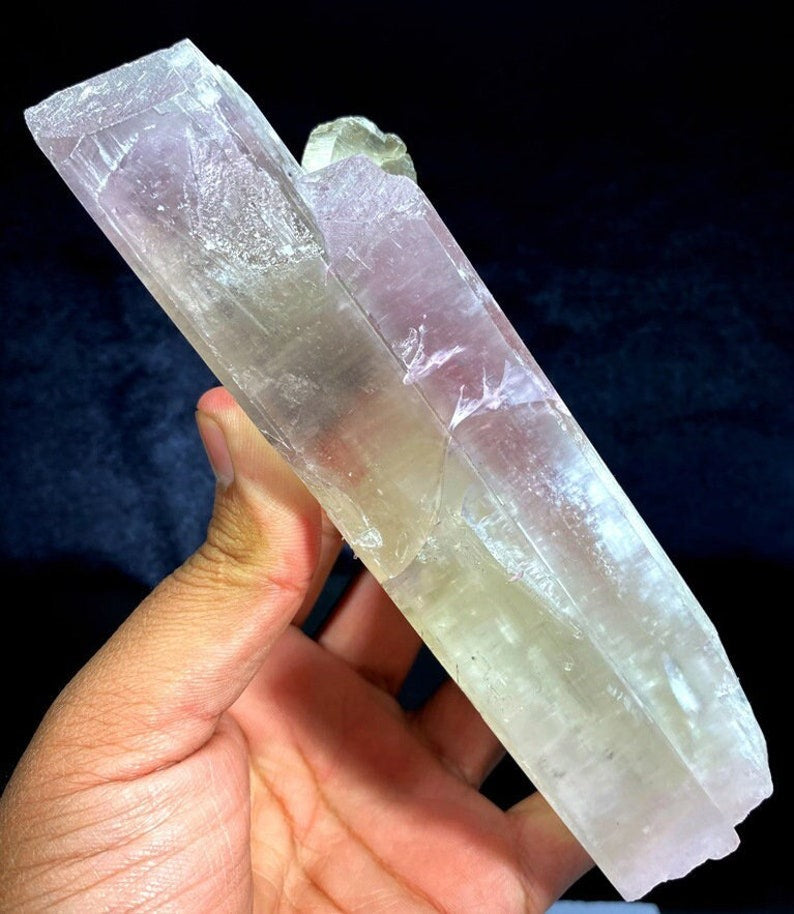 Natural Bicolor Kunzite Crystal with Quartz, Kunzite Specimen, Raw Mineral, Kunzite Stone, Kunzite from Afghanistan - 1035 gram