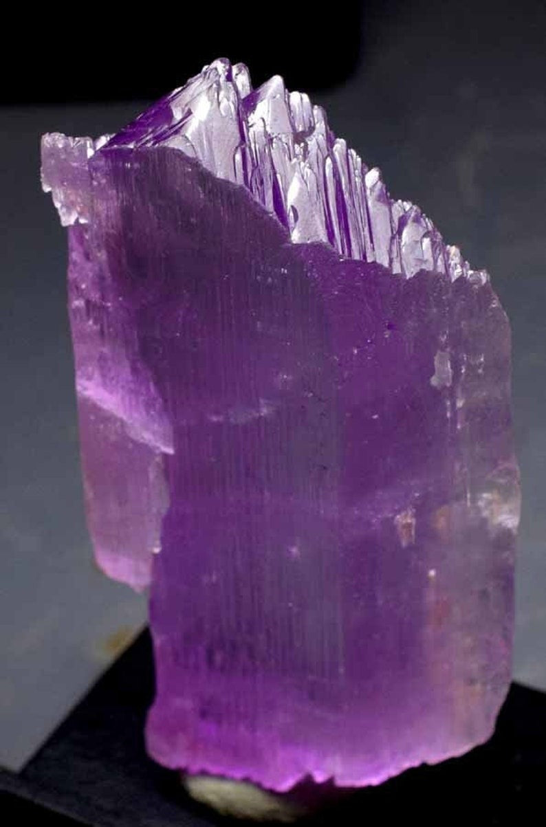 Kunzite Crystal, Damage Free Pink Kunzite Crystal with Complex Mountain Shape Terminations, Kunzite Gemstonw, Raw Kunzite 126 g, 86*48*15 mm