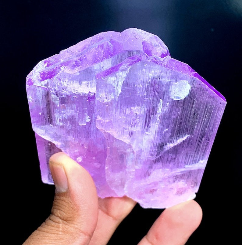 Pink Kunzite Crystal, Natural Kunzite Crystal, Kunzite stone, Kunzite Gemstone, Kunzite for sale, Raw Kunzite, Healing Crystal, 185 g