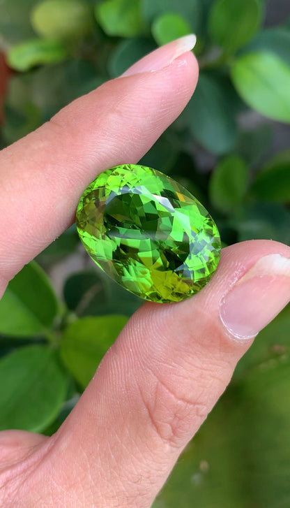 Natural Green Peridot 36.45 Ct Oval Brilliant Cut – Pakistan Peridot Gemstone
